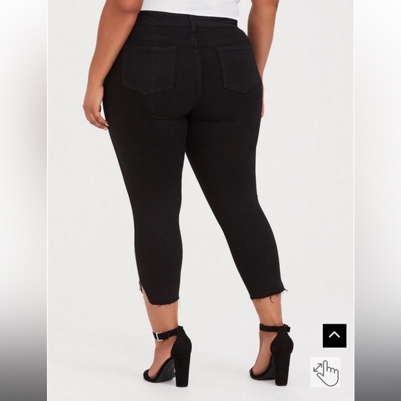 Torrid Stiletto Jegging Plus 22R Black RawEdge SideZip Distressed Stretch Jeans - Picture 2 of 16